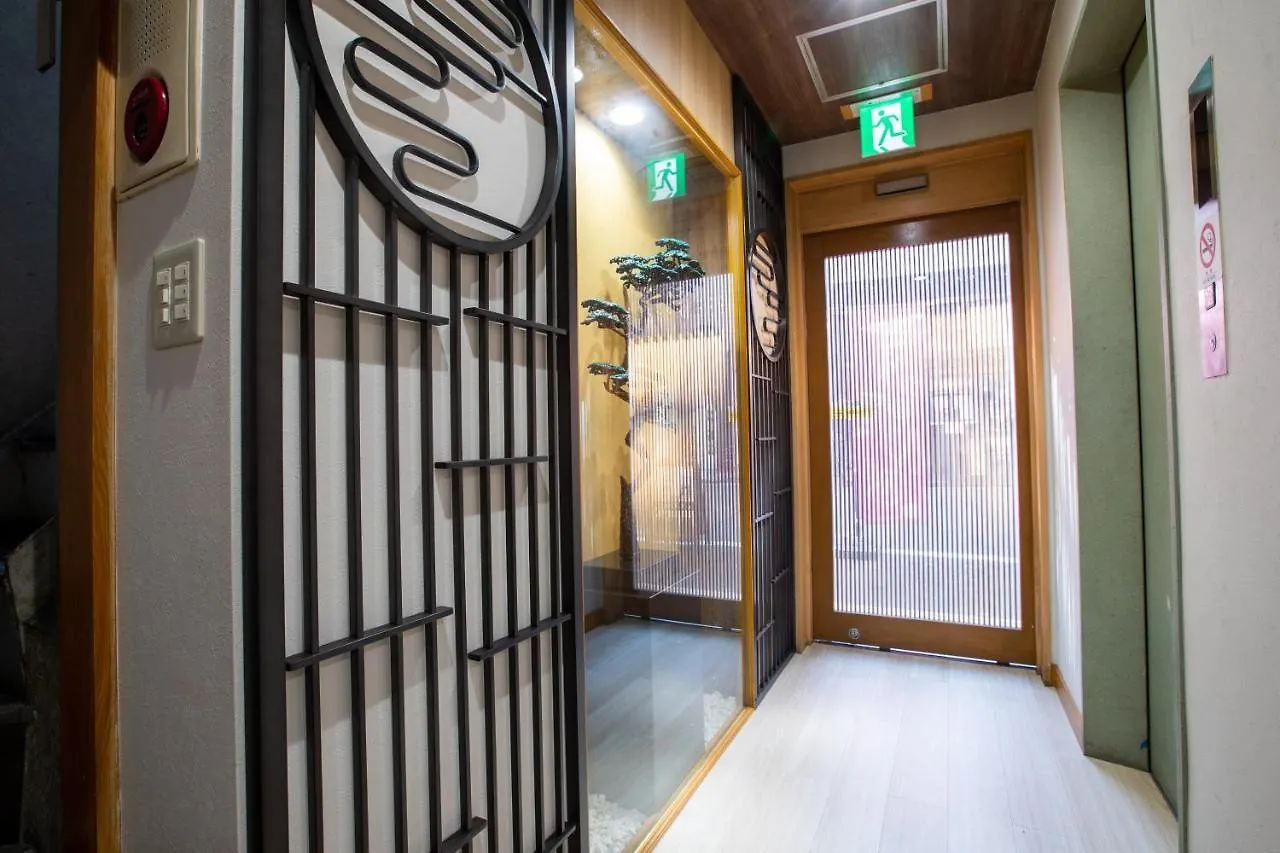 Touka House 4F Apartment Tokyo