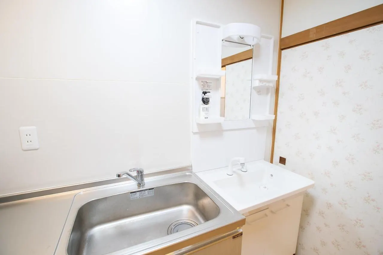Touka House 4F Apartment Tokyo